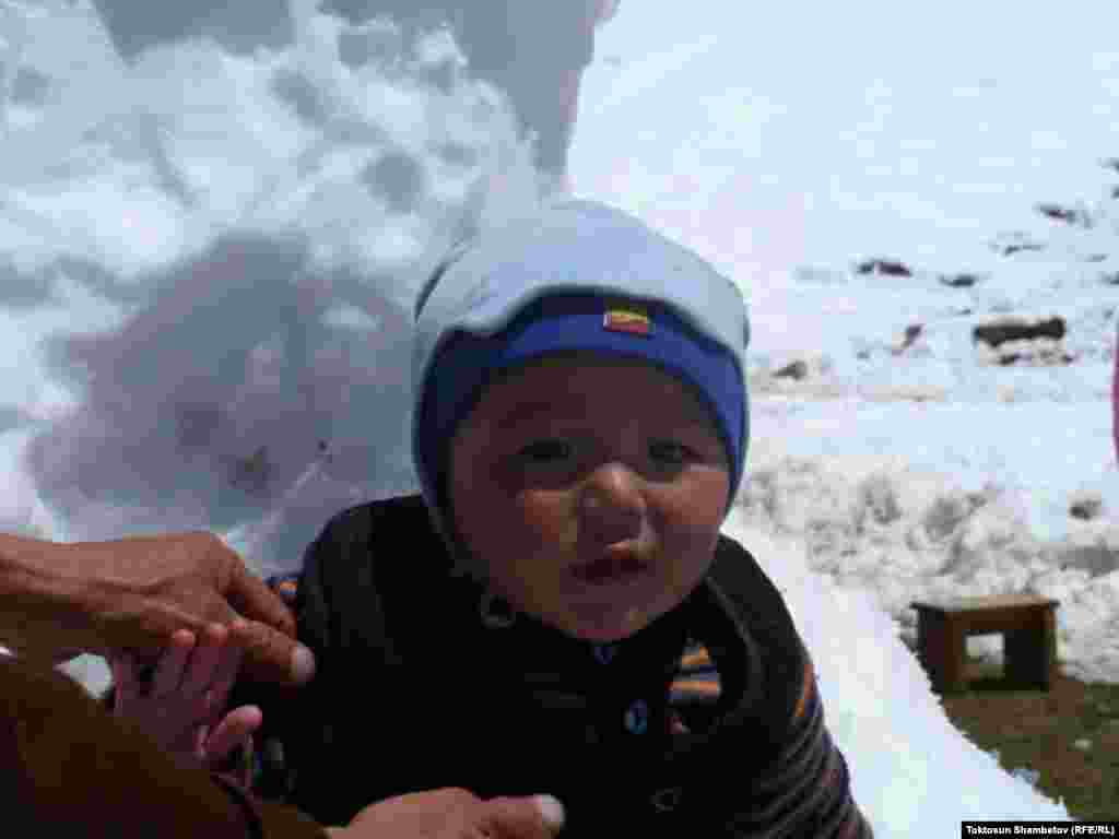 Кара-Кужур, Солтон-Сары жайлоосуна&nbsp;негизинен Нарын районунун малчылары жайлайт.&nbsp;