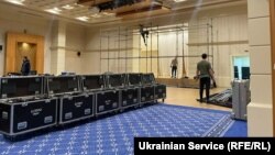 Підготовка до з’їзду так званої «великої фракції» партії «Слуга народу» у трускавецькому готелі «Ріксос Прикарпаття»