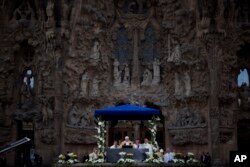 Асьвячэньне сабору Папам Рымскім Бэнэдыктам XVI, 2010