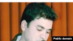 یعقوب مهرنهاد، فعال اجتماعی و روزنامه نگار در زاهدان به اتهام با «ارتباط با گروه جندالله» به اعدام محکوم شده است.