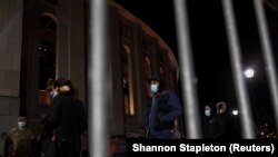 Բրոնքսի Yankee մարզադաշտում տեղակայված կորոնավիրուսի դեմ պատվաստման կենտրոնը, Նյու Յորք, ԱՄՆ