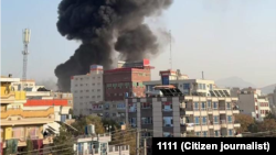 Дим се издига над сгради в афганистанската столица Кабул, 15 октомври 2025 г.
