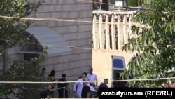 Павла Манукяна перевозят в УИУ «Больница для осужденных», 31 июля 2016 г.