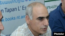 Վարդան Հակոբյան, արխիվ