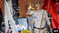 На парламентських виборах найбільше голосів здобула Демократична партія, яку очолює прем`єр Хашім Тачі, колишній лідер Армії визволення Косова