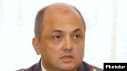 Armenia -- Major-General Nerses Nazarian, chief of the Yerevan police, holds a news conference on October 2, 2009.