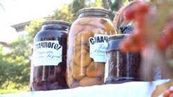 На фестивалі консервації в Запоріжжі збирають домашні заготівлі для бійців АТО (відео)