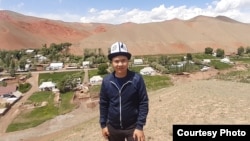 Асанбек Каракозуев.