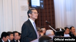 Kyrgyzstan -- Newly formed cabinet ministers and Joomart Otorbaev, Prime-minister of Kyrgyzstan, April 02, 2014 