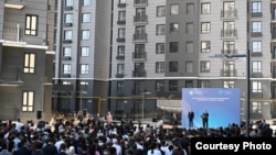 Ипотекалык батирлерди тапшыруу салтанаты. 2025-жылдын 11-апрели.