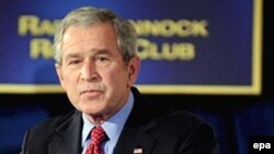 جرج بوش می گوید که ما خواهان صلح هستیم.(عکس: EPA)