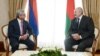 Президент Армении Серж Саргсян (слева) во время встречи со своим белорусским коллегой Александром Лукашенко, Сочи, 23 сентября 2013 г.