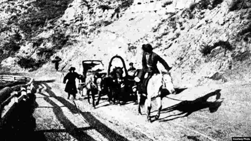 Каракол шаарынан чыккан ат араба.&nbsp;