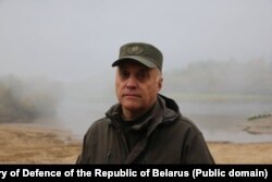 Аляксандар Вальфовіч падчас праверкі войскаў