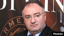 Грайр Карапетян 