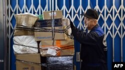 Москвадагы почта кызматкери. 