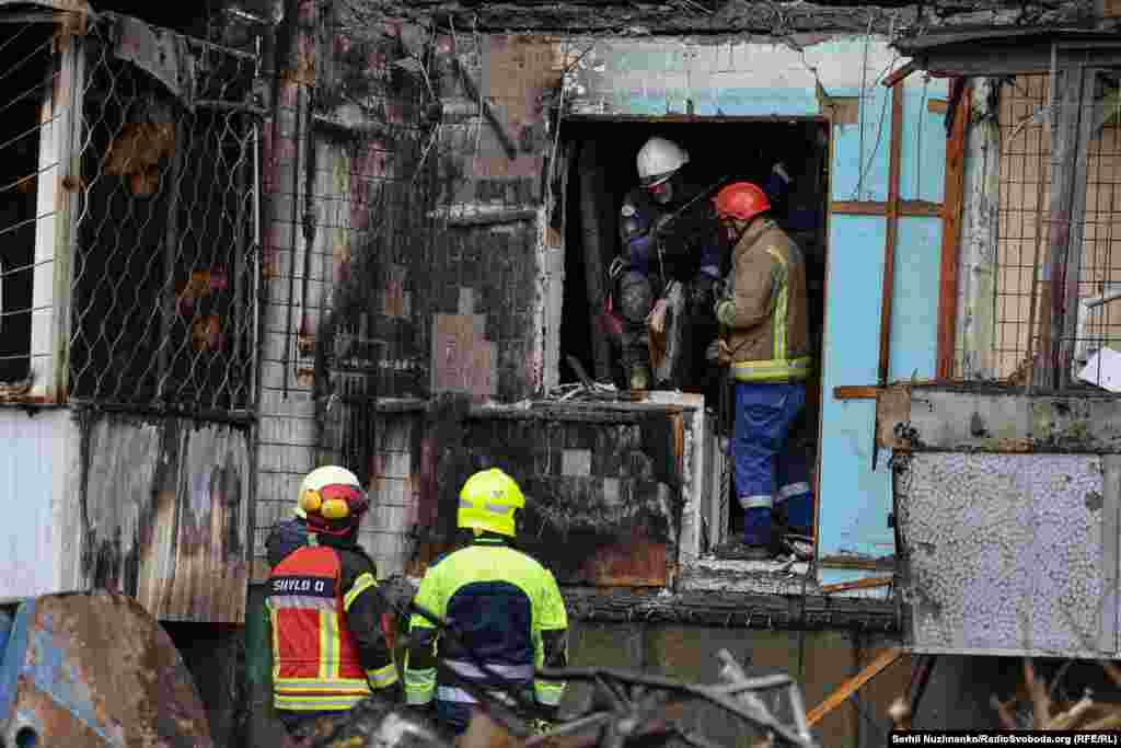 Рятувальники на місці удару