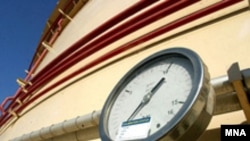 شرکت توتال امسال بايد تکليف نهايی خود را در مورد ماندن در طرح پارس ال ان جی و يا رها کردن آن روشن کند.