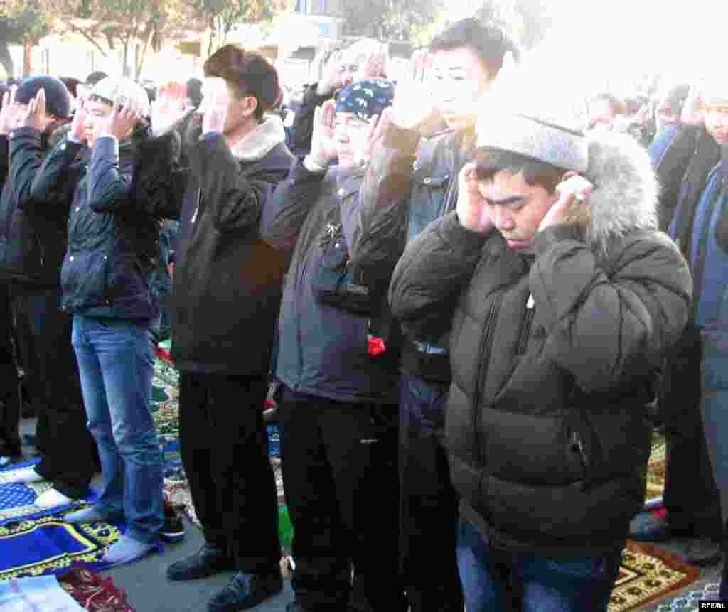 Kyrgyzstan - "Kurman Ait" a Big Muslim Religious Holiday, Also Known as Eid al-Adha (or the “Feast of Sacrifice”).  27Nov2009