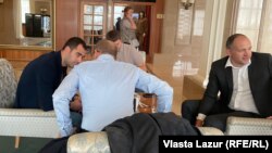 Заступника керівника Офісу президента Олега Татарова помітили в Трускавці, де наразі відбувається так званий з’їзд «великої фракції» партії «Слуга народу»