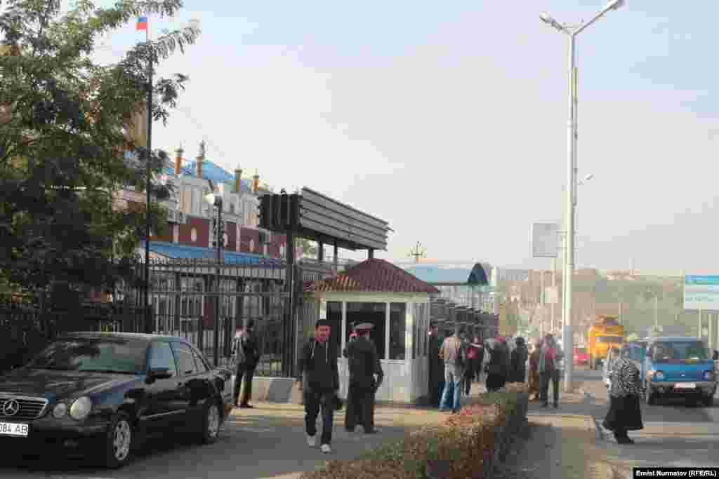 Число кыргызстанцев, угодивших в российский «черный список», достигло 43 тысяч