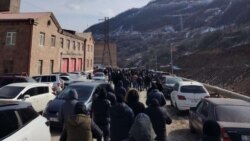 «Մեզանից մի 40-50 անգամ ավել փող են ստանում, մենք էլ փոշիների, մեքենաների մեջ ռիսկավատ ենք անում». ԶՄՊԿ-ում գործադուլը շարունակվում է 