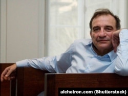 Ари Бен-Менаше.