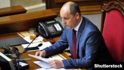 У Верховній Раді зареєстровано сім проектів постанов щодо інавгурації президента України