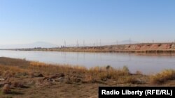 Ауғанстанның Тәжікстанмен шекарасы маңындағы  өзен. 22 желтоқсан 2017 жыл