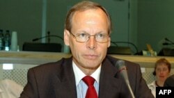 پرتی تورستیلا، از مقامات وزارت امور خارجه فنلاند، از محاکمه بهاییان در ایران ابراز ناخرسندی کرده است. 