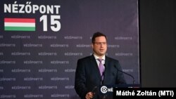 За словами керівника апарату прем’єр-міністра Гуляса, уряд не очікує швидкого зростання госпіталізацій і смертей, попри побоювання, що кількість інфекцій, ймовірно, досягне рекордних максимумів