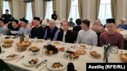 Чарада катнашучылар