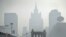 В 2010 году дым от горящих торфяников окутал столицу. В ближайшее выходные в Москву может вновь прийти смог