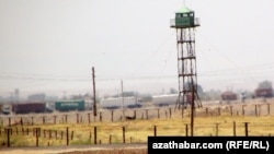 Государственная граница Туркменистана и Ирана, Сарахс