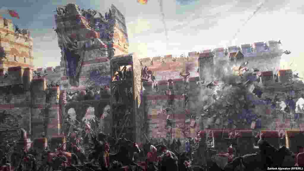 Стамбулду алуу үчүн болгон күрөш панорама менен эле чектелбейт. Музейдин мындан башка да тарыхый маалымат ала турган бөлүмдөрү бар.&nbsp;