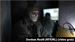 Військовослужбовець 413-го окремого полку «Рейд» з позивним «Валєра»