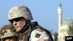 طبق این گزارش، سلاح های گم شده شامل ۱۱۰ هزار مسلسل و ۸۰ هزار اسلحه کمری است.