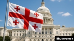 Флаг Грузии и здание Капитолия США (иллюстрация)