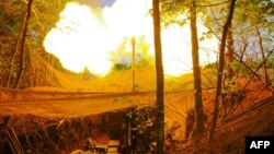 Українські військові ведуть вогонь на Харківщині, 2 червня 2025 року