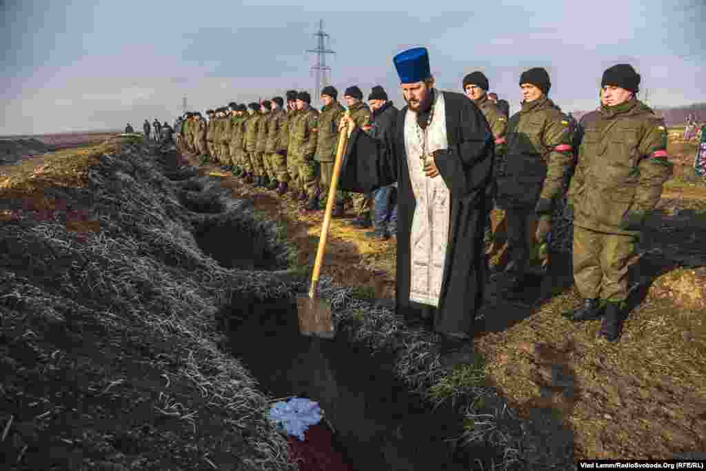 У разі успішної експертизи тіла ексгумують і відправлять родичам