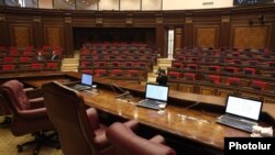 Armenia - The pro-government majority boycotts a parliament session initiated by opposition factions, Yerevan, 21Nov2012.