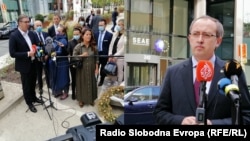 Vučić i Hoti sa novinarima, nakon trilaterale u Briselu, 7. septembra 2020