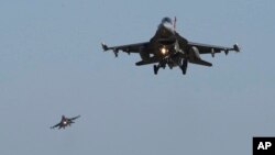 За даними видання The New York Times, Україна може отримати до липня лише шість із приблизно 45 винищувачів F-16, обіцяних західними країнами