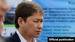 Сапар Исаков.