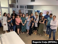 Rdacția Europei Libere de la Chișinău, într-o scurtă pauză, în așteptarea rezultatelor alegerilor anticipate 2021, Chișinău, 11 iulie 2021