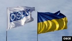 Резолюція складається і 70 пунктів