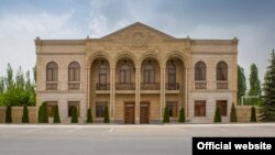 Армения -- Винно-коньячный завод «Арташат Винкон» в городе Арташат