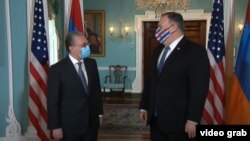 Հայաստանի արտգործնախարար Զոհրաբ Մնացականյանն ու Միացյալ Նահանգների պետքարտուղար Մայքլ Փոմփեոն։ Վաշինգտոն, 23-ը հոկտեմբերի, 2020