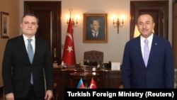 Թուրքիայի և Ադրբեջանի արտգործնախարարներ Ջեյհուն Բայրամովը և Մևլութ Չավուշօղլուն