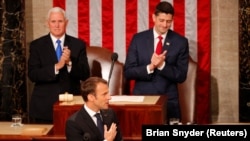 امانوئل مکرون می‌گوید مخالفت با بلندپروازی‌های اتمی ایران «نباید ما را به سوی جنگ در خاورمیانه سوق دهد».